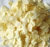 dehydrated garlic flakes